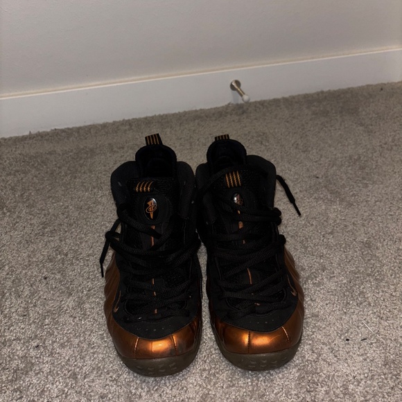 Copper  Nike Air Foamposite - Picture 2 of 5